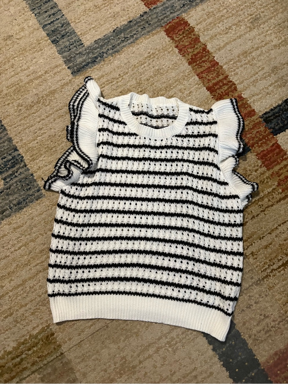 SHEIN White & Black Striped Ruffle Sleeve Knit Top